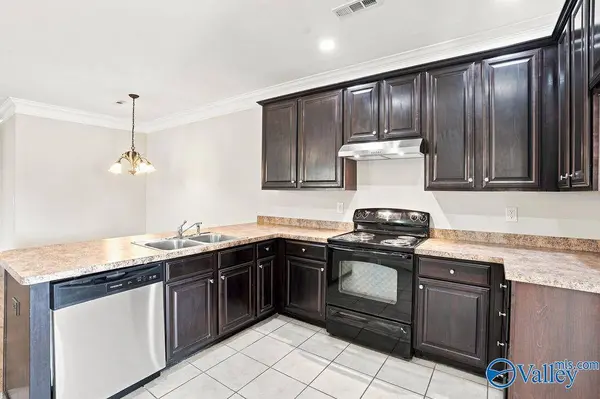 134 Chimes Way SW, Huntsville, AL 35824
