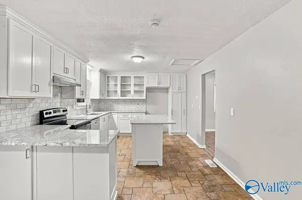 507 Greendale Drive NW, Huntsville, AL 35806
