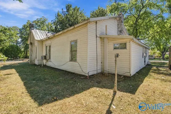 2033 Cleveland Avenue SW, Decatur, AL 35601