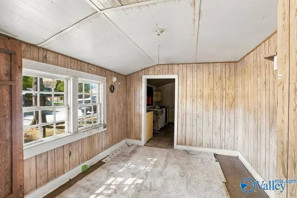 2033 Cleveland Avenue SW, Decatur, AL 35601