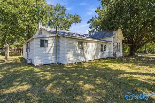 2033 Cleveland Avenue SW, Decatur, AL 35601