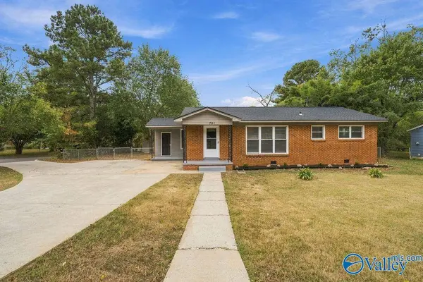 701 Mastin Lake Road NW