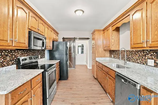 13515 Wisteria Place, Athens, AL 35613