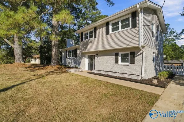 3208 Rees Avenue NW, Huntsville, AL 35816