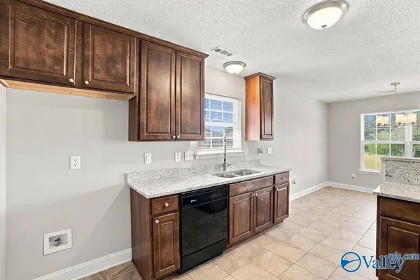 411 Summer Cove Circle NW, Madison, AL 35757