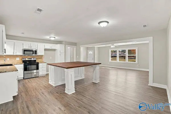 1727 Pennylane SE, Decatur, AL 35601
