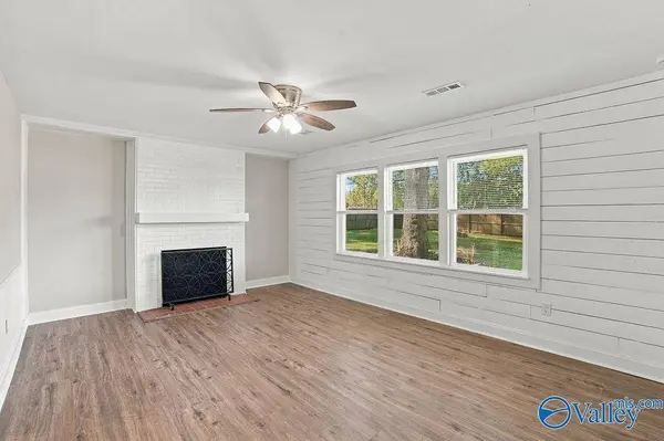1727 Pennylane SE, Decatur, AL 35601