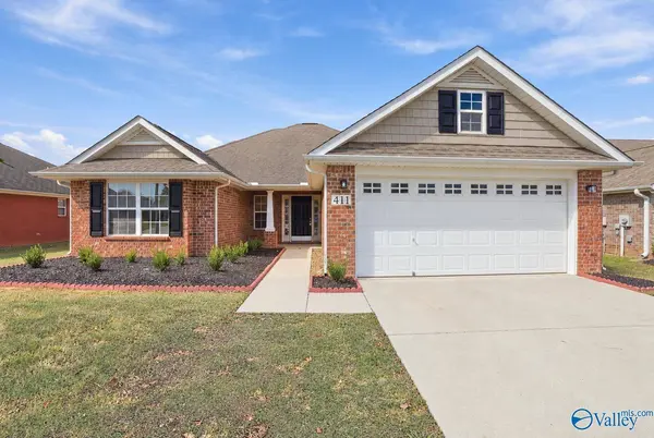 411 Summer Cove Circle NW