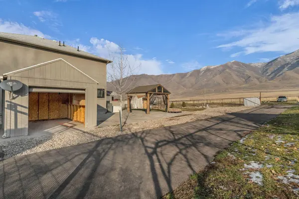 7362 FOOTHILL DR, Tooele, UT 84074
