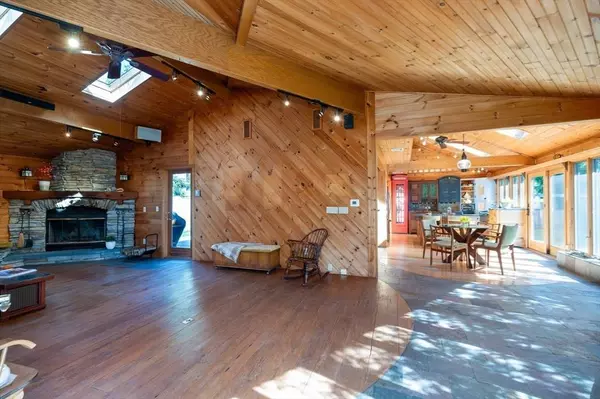 1 Arens Rd, Rockport, MA 01966