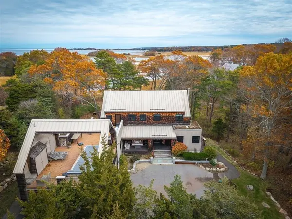 15 Lufkin Point Rd, Essex, MA 01929