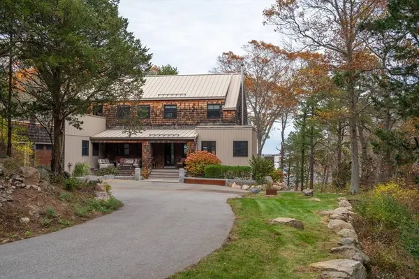 15 Lufkin Point Rd, Essex, MA 01929