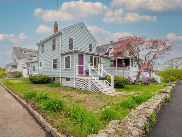 8 Blake Ct, Gloucester, MA 01930