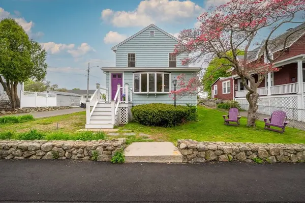 8 Blake Ct, Gloucester, MA 01930