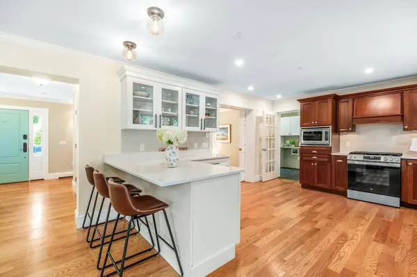 51 South St, Rockport, MA 01966