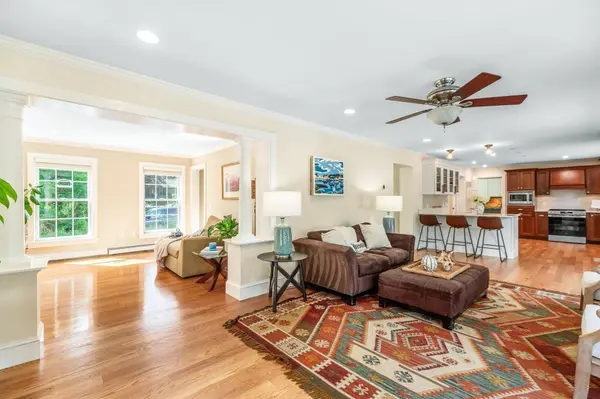 51 South St, Rockport, MA 01966