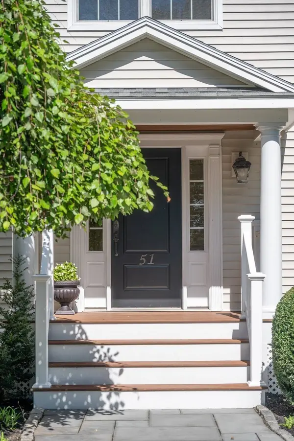 51 South St, Rockport, MA 01966