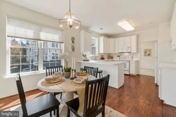 420 HAMLET CLUB DR #206, Edgewater, MD 21037