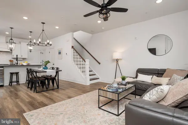 2508 W PENINSULA DR #302A, Baltimore, MD 21230