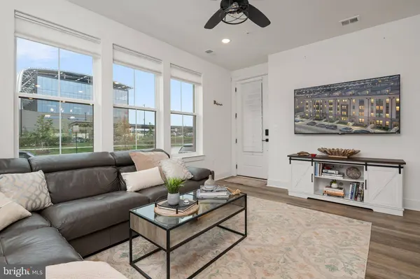 2508 W PENINSULA DR #302A, Baltimore, MD 21230