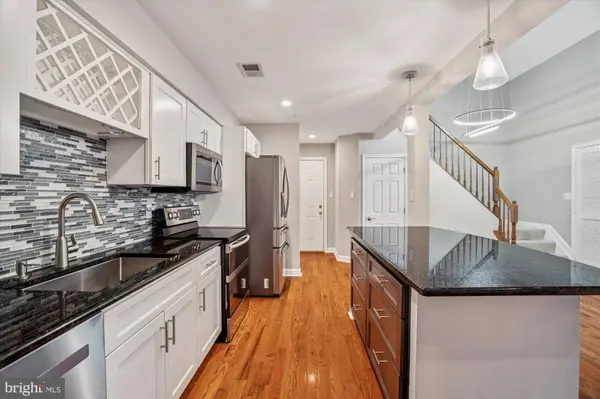 629 ADMIRAL DR #H8-305, Annapolis, MD 21401