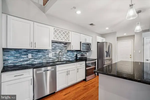 629 ADMIRAL DR #H8-305, Annapolis, MD 21401