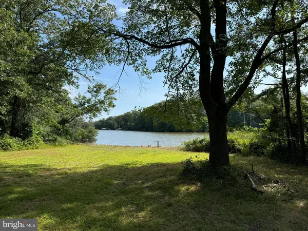 839 CRANDELL RD, West River, MD 20778