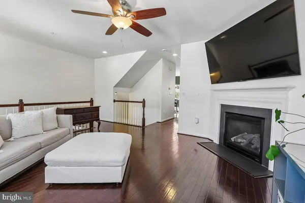 8132 VILLAGGIO DR, Millersville, MD 21108