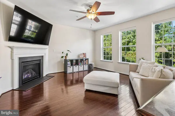 8132 VILLAGGIO DR, Millersville, MD 21108