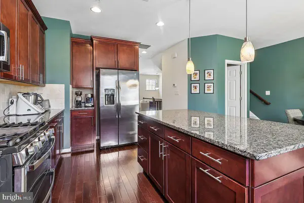 8132 VILLAGGIO DR, Millersville, MD 21108