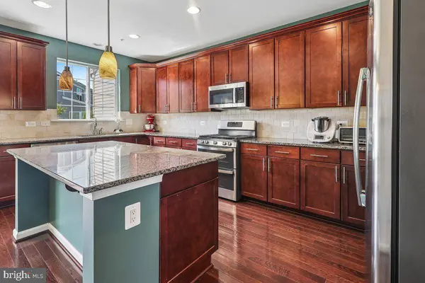 8132 VILLAGGIO DR, Millersville, MD 21108