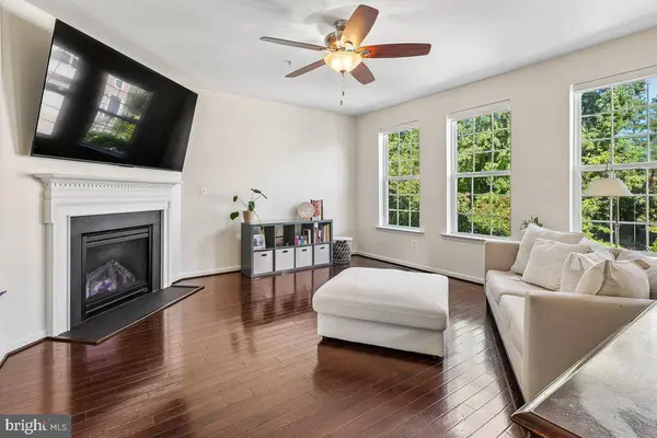 8132 VILLAGGIO DR, Millersville, MD 21108