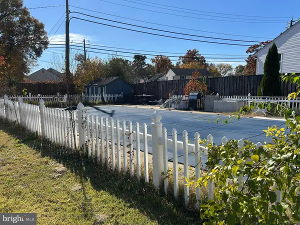 912 OAKWOOD RD, Glen Burnie, MD 21061