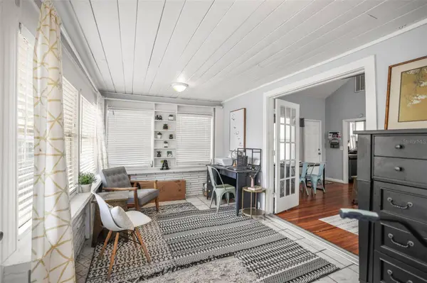 2235 BURLINGTON AVE N, St Petersburg, FL 33713