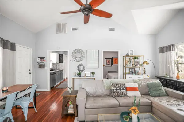 2235 BURLINGTON AVE N, St Petersburg, FL 33713