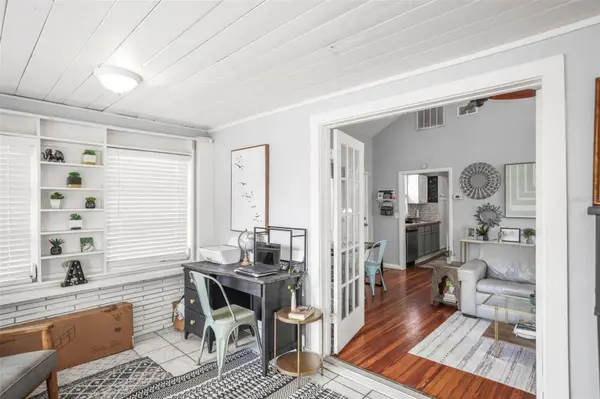 2235 BURLINGTON AVE N, St Petersburg, FL 33713