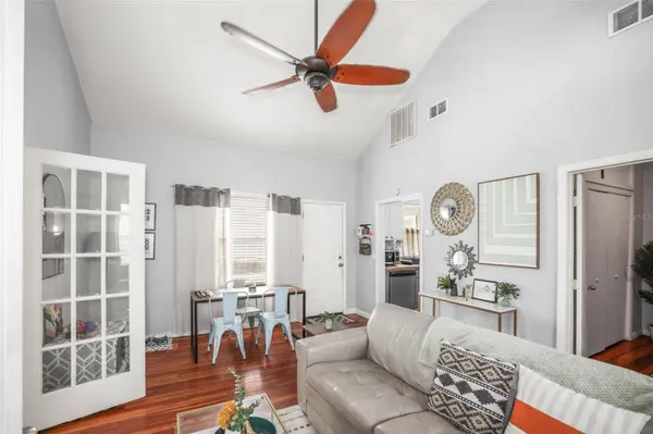 2235 BURLINGTON AVE N, St Petersburg, FL 33713