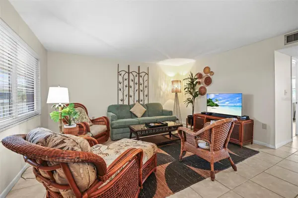 600 71ST AVE #18, St Pete Beach, FL 33706