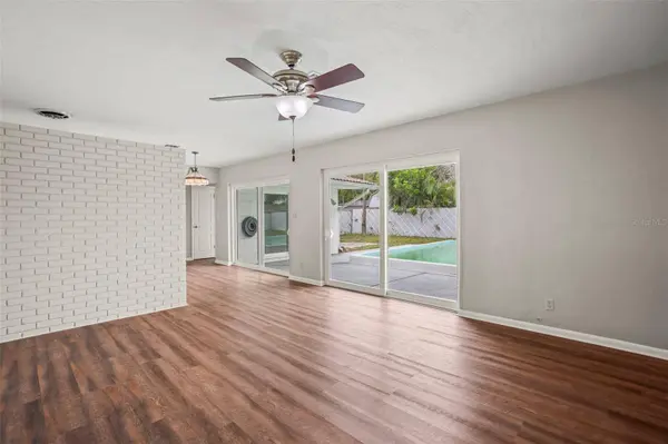 1848 68TH AVE N, St Petersburg, FL 33702