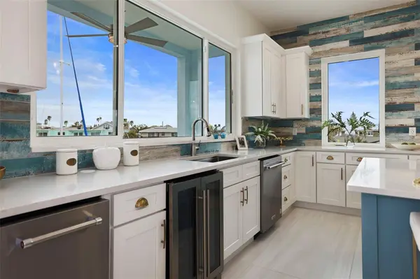 326 129TH AVE E, Madeira Beach, FL 33708