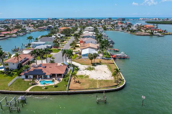 840 123RD AVE, Treasure Island, FL 33706