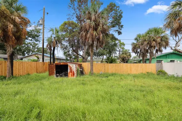 1875 MISSISSIPPI AVE NE, St Petersburg, FL 33703