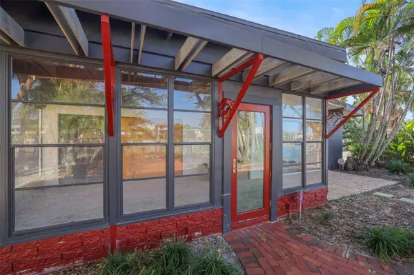 11921 LAGOON LN, Treasure Island, FL 33706