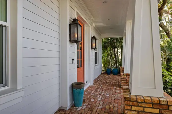 158 21ST AVE N, St Petersburg, FL 33704