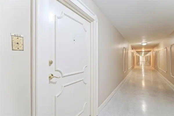 10355 PARADISE BLVD #403, Treasure Island, FL 33706