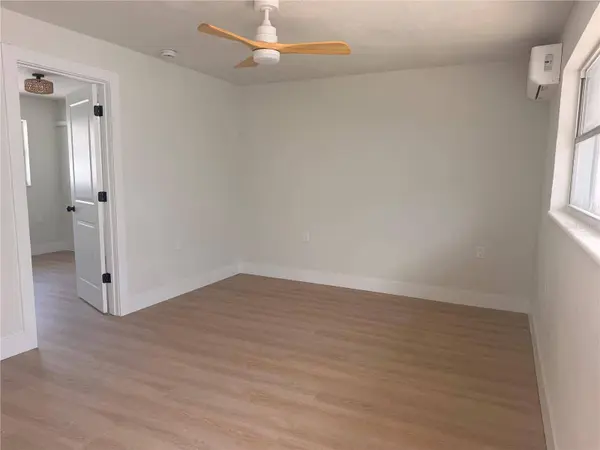 13388 1ST ST E #B, Madeira Beach, FL 33708