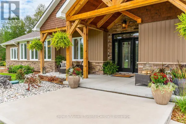 242 SOMERS STREET, Georgian Bluffs, ON N4K6V5