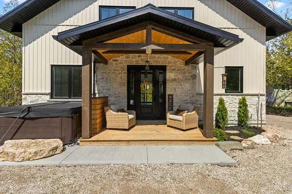138 Wilson DR, Georgian Bluffs, ON N0H 2T0