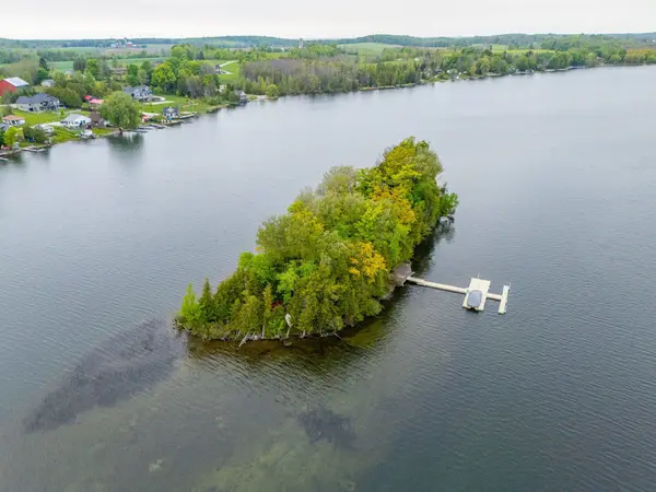 14 Victoria IS, South Bruce Peninsula, ON N0H 1H0