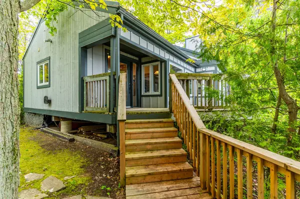 14 Victoria IS, South Bruce Peninsula, ON N0H 1H0